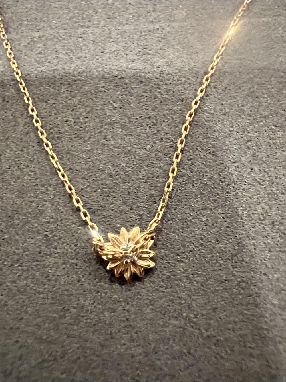 Kendra Scott Gold Floral Pendant Necklace